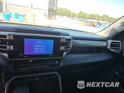 2024 Toyota Tundra SR5 Crew Cab Short Bed - zdjęcie 11 z 19 - miniatura
