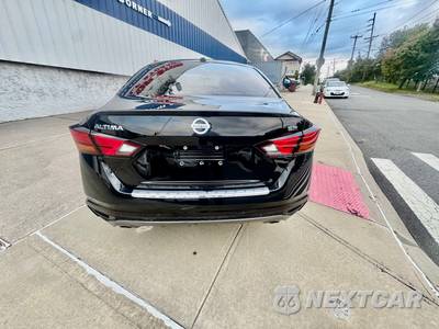 2020 Nissan Altima SR - zdjęcie 6 z 20 - miniatura