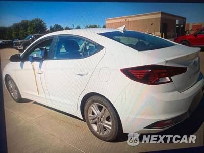 2020 Hyundai Elantra SEL Sedan - zdjęcie 4 z 10 - miniatura