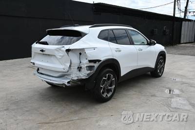 2025 Chevrolet Trax LT - zdjęcie 4 z 19 - miniatura