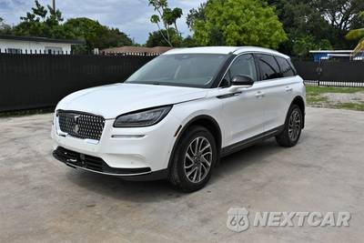 2022 Lincoln Corsair Standard - zdjęcie 2 z 20 - miniatura
