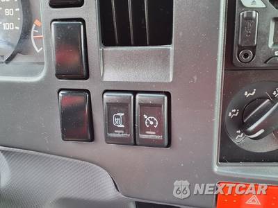 2018 Chevrolet 4500 Base Low Tilt - zdjęcie 25 z 28 - miniatura