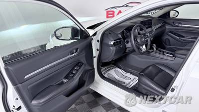 2024 Nissan Altima SR - zdjęcie 9 z 31 - miniatura