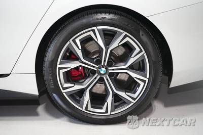 2024 BMW 4 Series Gran Coupe M440i xDrive Sedan - zdjęcie 32 z 33 - miniatura