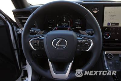 2026 Lexus GX - zdjęcie 12 z 32 - miniatura