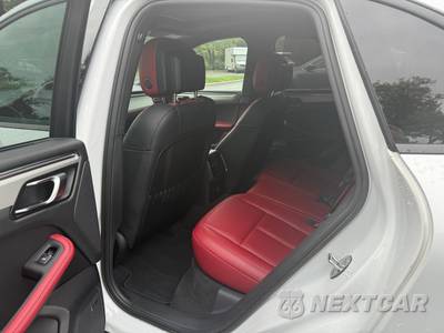 2024 Porsche Macan - zdjęcie 6 z 14 - miniatura