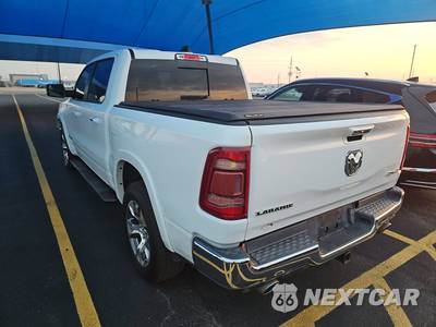 2020 Ram 1500 Laramie Crew Cab Short Bed - zdjęcie 6 z 30 - miniatura