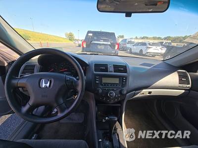 2004 Honda Accord Sedan LX - zdjęcie 17 z 68 - miniatura
