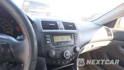 2004 Honda Accord Sedan LX - zdjęcie 64 z 68 - miniatura