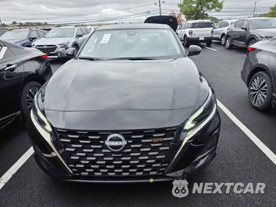 2025 Nissan Altima SR - zdjęcie 8 z 26 - miniatura