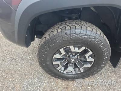 2021 Toyota Tacoma TRD Off-Road Crew Cab Medium Bed - zdjęcie 8 z 24 - miniatura
