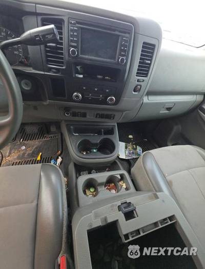 2018 Nissan NV2500 HD Cargo SV High Roof 146.1" WB - zdjęcie 9 z 13 - miniatura