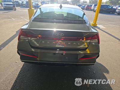 2025 Hyundai Elantra Limited - zdjęcie 5 z 27 - miniatura