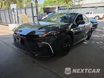 2025 Toyota Camry SE - zdjęcie 1 z 18 - miniatura