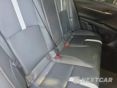 2025 Toyota Camry SE - zdjęcie 16 z 18 - miniatura