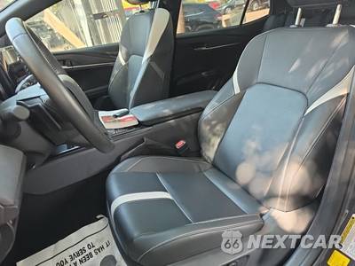 2025 Toyota Camry SE - zdjęcie 7 z 18 - miniatura