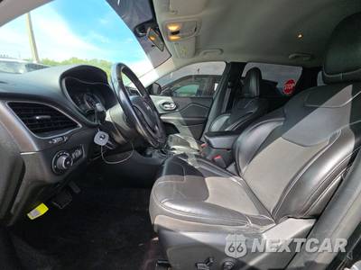 2019 Jeep Cherokee Latitude Plus - zdjęcie 7 z 22 - miniatura