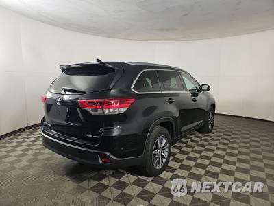 2017 Toyota Highlander XLE - zdjęcie 4 z 29 - miniatura