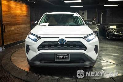 2022 Toyota RAV4 Hybrid LE - zdjęcie 4 z 26 - miniatura
