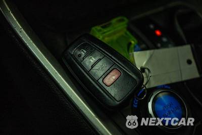 2020 Toyota RAV4 Hybrid XSE - zdjęcie 23 z 31 - miniatura