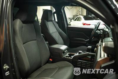 2025 Toyota 4Runner SR5 - zdjęcie 14 z 27 - miniatura