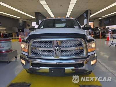2018 Ram 3500 Laramie Crew Cab Medium Bed - zdjęcie 2 z 16 - miniatura
