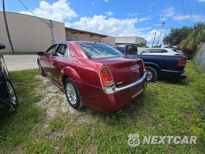2013 Chrysler 300 - zdjęcie 3 z 9 - miniatura