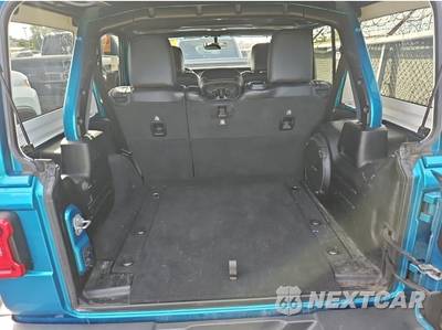 2020 Jeep Wrangler Unlimited Sahara - zdjęcie 16 z 21 - miniatura