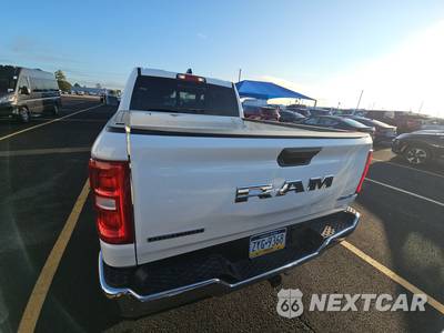 2025 Ram 1500 Big Horn Crew Cab Short Bed - zdjęcie 5 z 24 - miniatura
