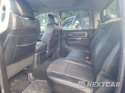 2017 Ram 1500 Laramie Crew Cab Short Bed - zdjęcie 13 z 30 - miniatura