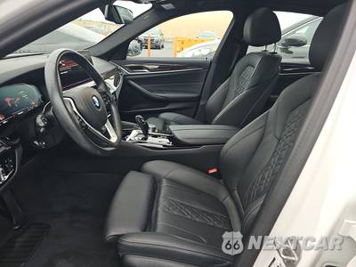 2023 BMW 5 Series Sedan 540i xDrive - zdjęcie 7 z 20 - miniatura