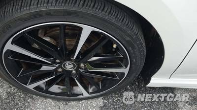 2019 Toyota Camry XSE - zdjęcie 26 z 32 - miniatura