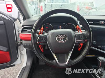 2019 Toyota Camry XSE - zdjęcie 10 z 32 - miniatura