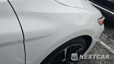 2019 Toyota Camry XSE - zdjęcie 28 z 32 - miniatura