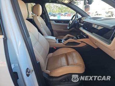 2024 Porsche Cayenne S - zdjęcie 8 z 23 - miniatura