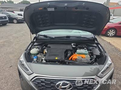 2020 Hyundai Ioniq Hybrid Blue - zdjęcie 18 z 24 - miniatura