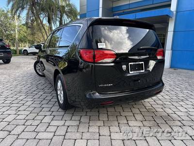2023 Chrysler Voyager LX 121.6" WB - zdjęcie 13 z 41 - miniatura
