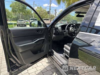 2025 Nissan Pathfinder S - zdjęcie 23 z 40 - miniatura
