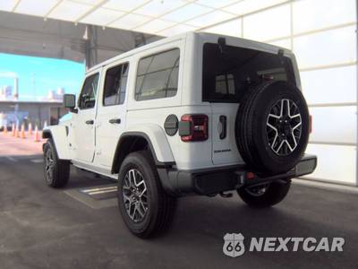2026 Jeep Wrangler 4 Door Sahara - zdjęcie 6 z 18 - miniatura