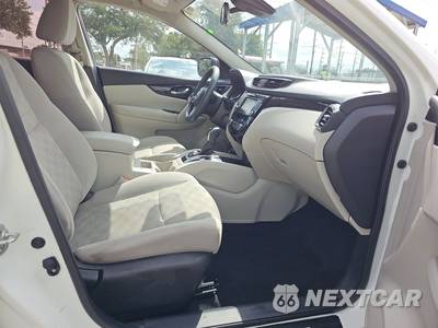 2020 Nissan Rogue Sport SV - zdjęcie 8 z 23 - miniatura