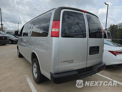 2016 Chevrolet Express 2500 Passenger Van LS 1LS 135.0" WB - zdjęcie 6 z 23 - miniatura