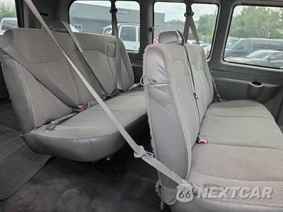 2016 Chevrolet Express 2500 Passenger Van LS 1LS 135.0" WB - zdjęcie 23 z 23 - miniatura
