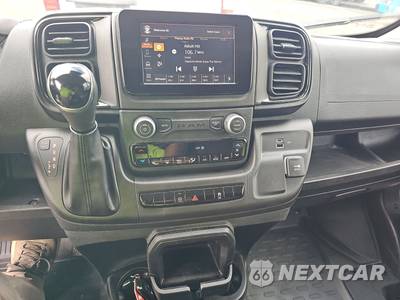 2025 Ram ProMaster 2500 Cargo Van Tradesman w/Passenger Seat Low Roof 136.0" WB - zdjęcie 11 z 32 - miniatura