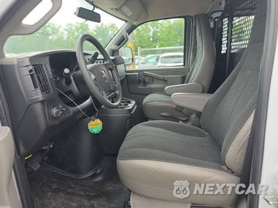 2025 GMC Savana 2500 Cargo Van 1WT 135.0" WB - zdjęcie 7 z 20 - miniatura