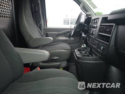 2025 GMC Savana 2500 Cargo Van 1WT 135.0" WB - zdjęcie 8 z 20 - miniatura
