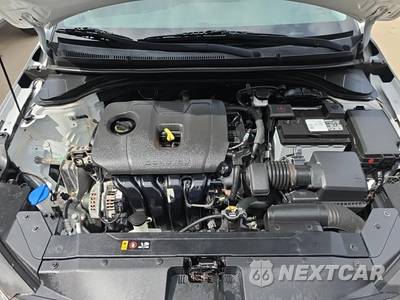 2020 Hyundai Elantra SE Sedan - zdjęcie 18 z 23 - miniatura