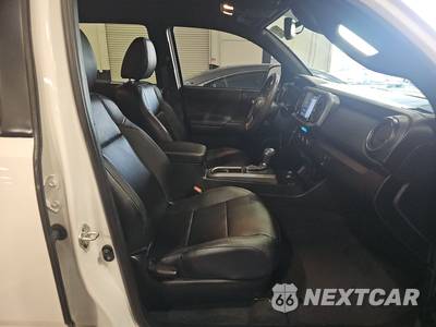2021 Toyota Tacoma TRD Sport Crew Cab Medium Bed - zdjęcie 8 z 19 - miniatura
