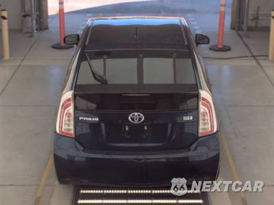 2014 Toyota Prius Two - zdjęcie 6 z 24 - miniatura