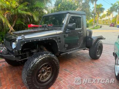 2016 Jeep Wrangler Unlimited Sahara - zdjęcie 2 z 50 - miniatura