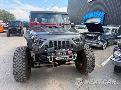 2016 Jeep Wrangler Unlimited Sahara - zdjęcie 39 z 50 - miniatura